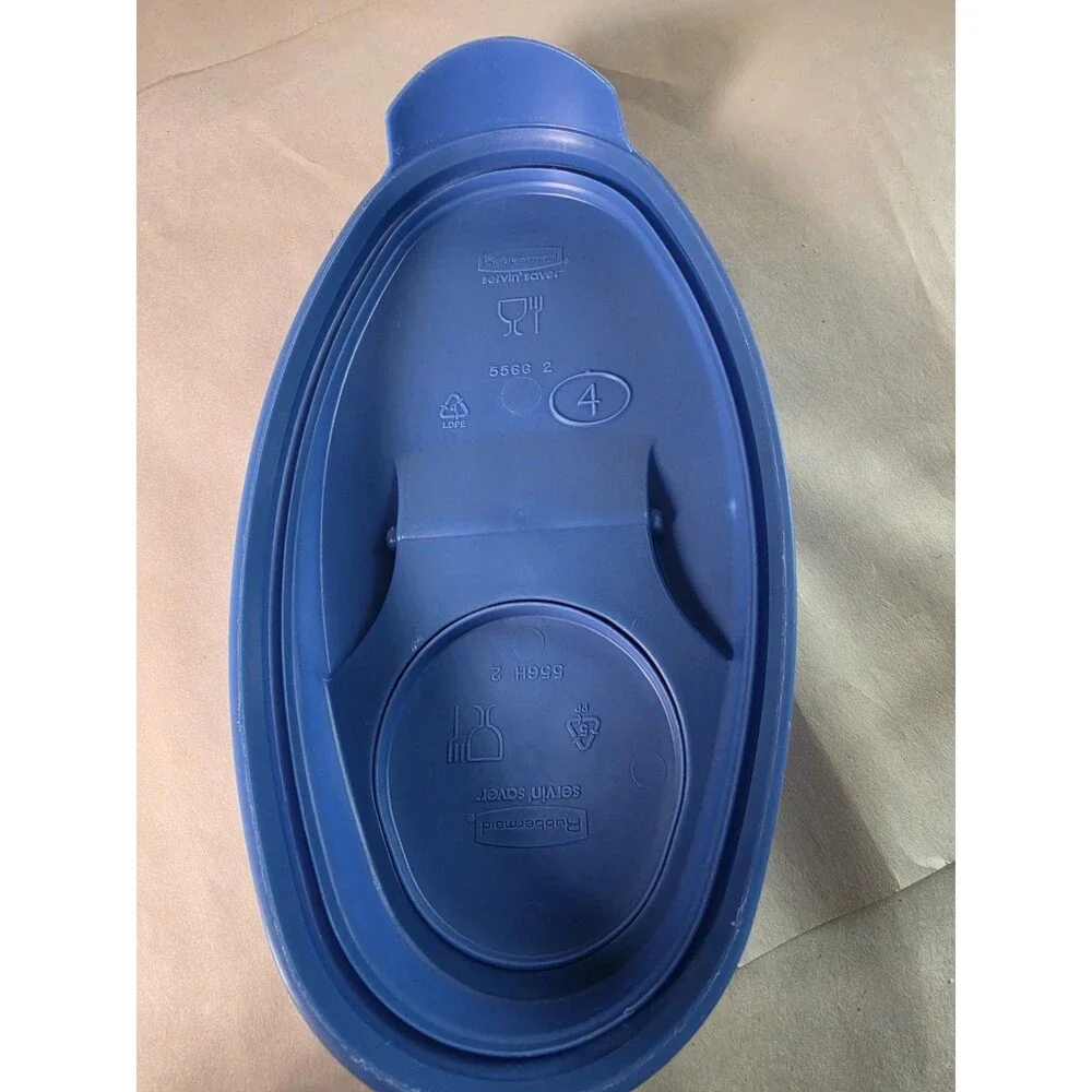 VTG Rubbermaid Servin Saver #4 Cereal Storage/ Pitcher 3.5 Qt Blue w/Lid